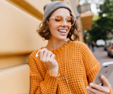 Photo of women who is listening an online course